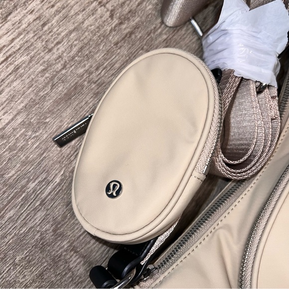 NWT LULULEMON Crossbody with Nano Pouch 2L Trench New with Tags TRNH - Picture 8 of 10
